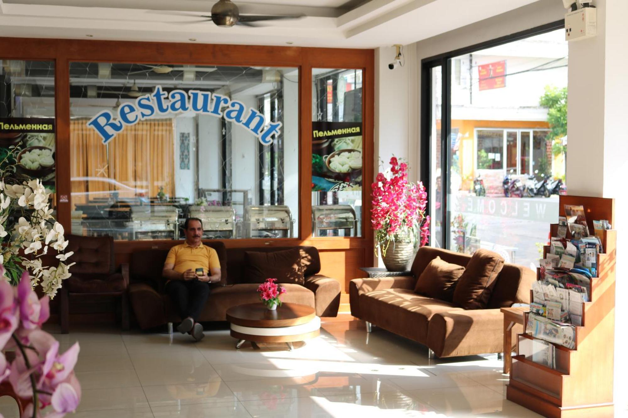 Hotell Diamond Crown